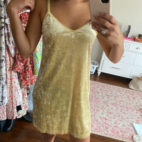 Zara Yellow Velvet Mini Dress - Picture 1 of 3